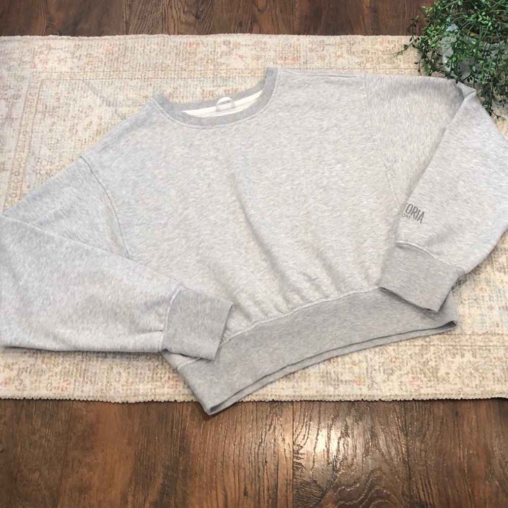 Victoria Sport Cropped Sweatshirt